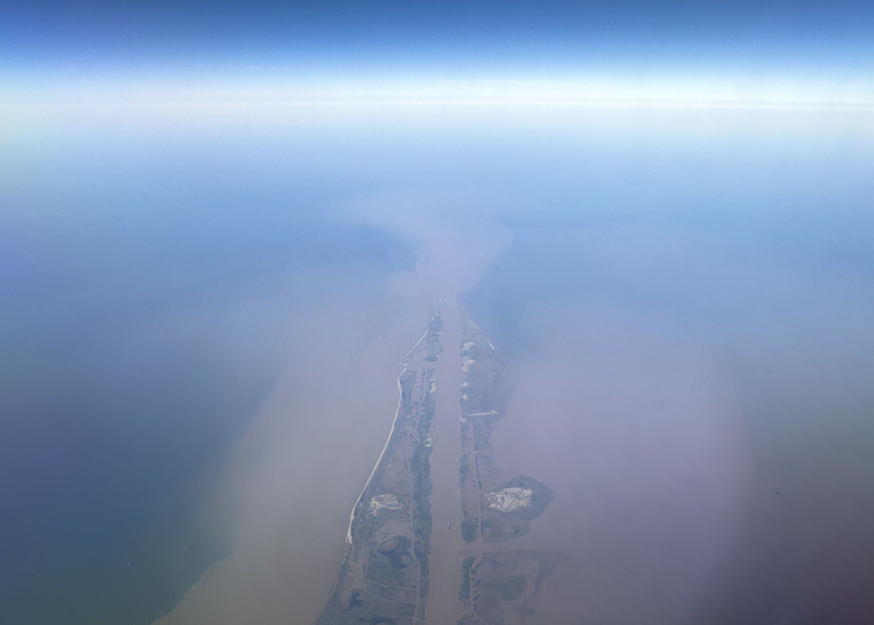 MISS RIVER_20000.JPG